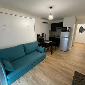 A Avec Garage Francia
