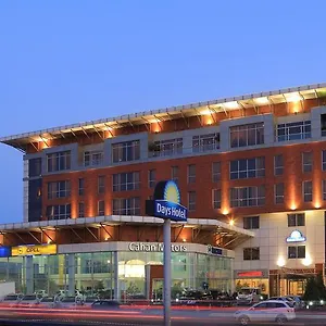 Days By Wyndham 3* Baku